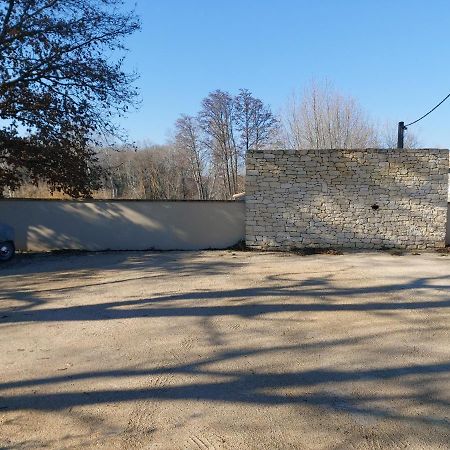 Un Petit Coin De Bali Avec Spa Et Piscine Prives Carpentras Eksteriør billede